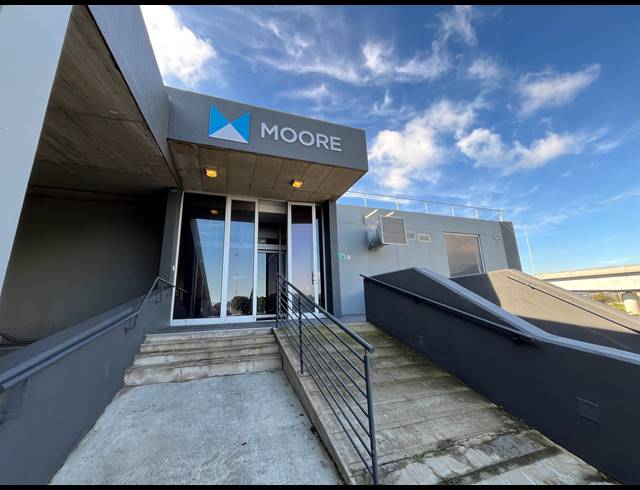 3,000M² OFFICE TO LET IN PAARDEN EILAND